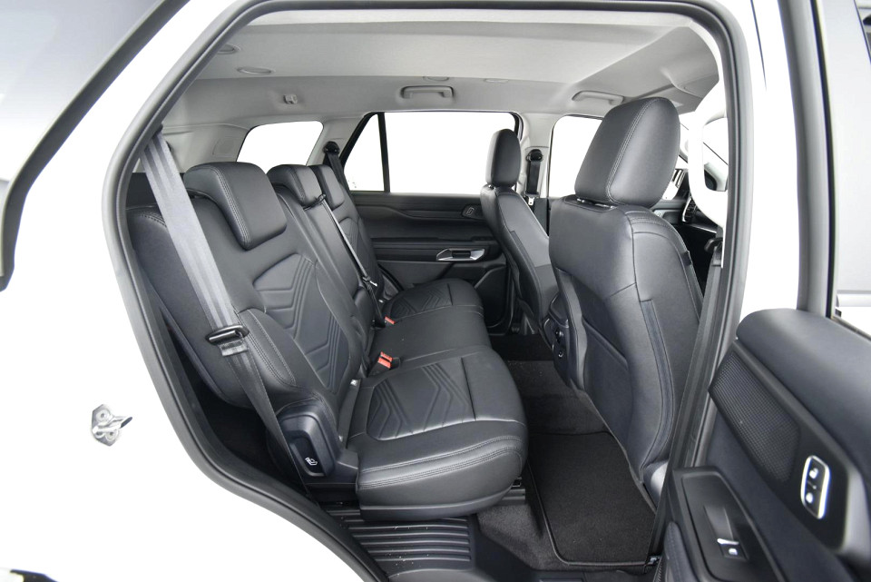 2025 FORD EVEREST 2.0 XLT BiT 4X2 AT