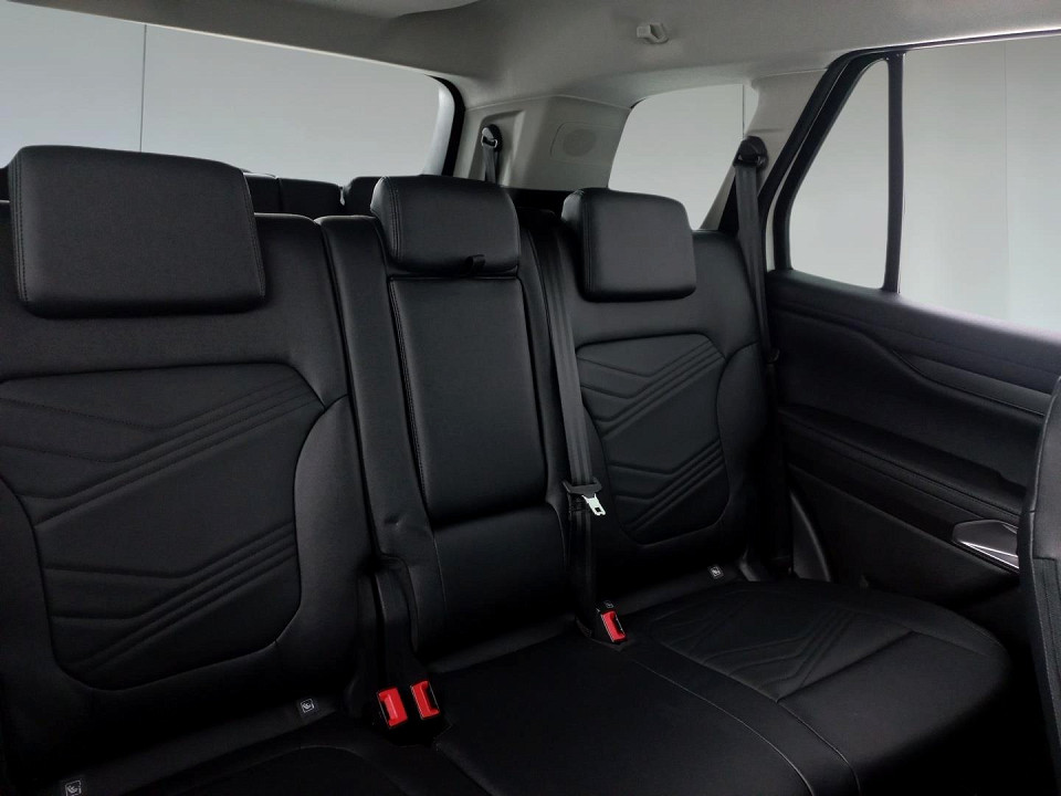 2025 FORD EVEREST 2.0 XLT BiT 4X2 AT