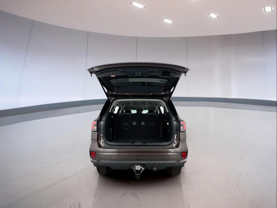 2025 FORD EVEREST 2.0 XLT BiT 4X2 AT