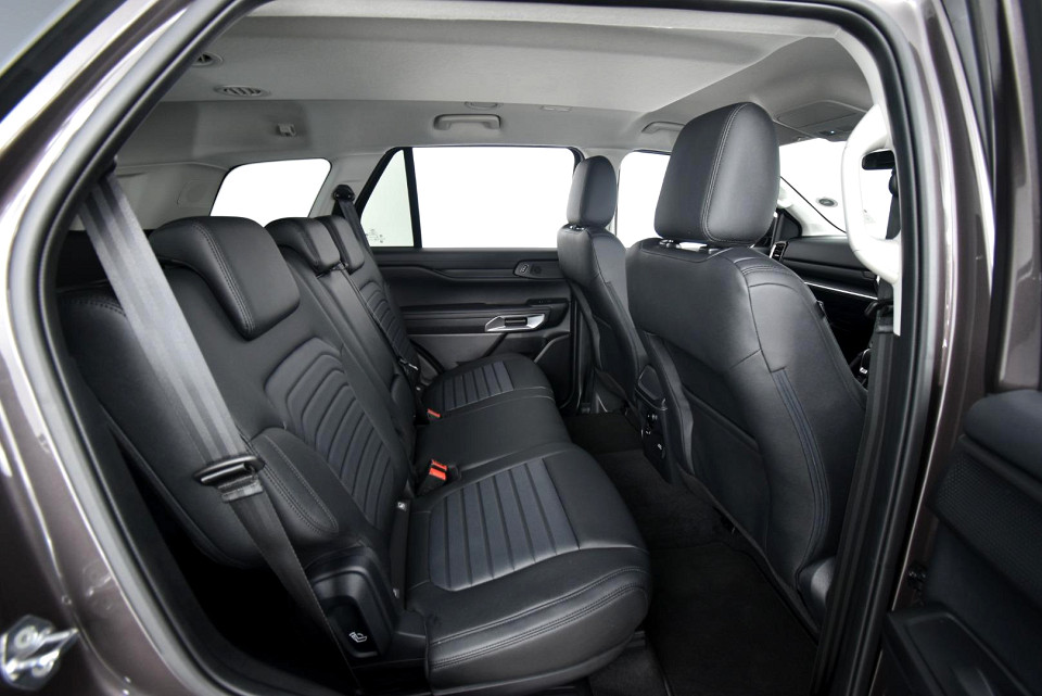 2025 FORD EVEREST 2.0 BiT SPORT 4X2 AT