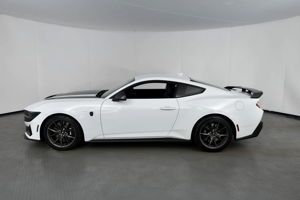 2026 FORD MUSTANG 5.0 DARK HORSE AT