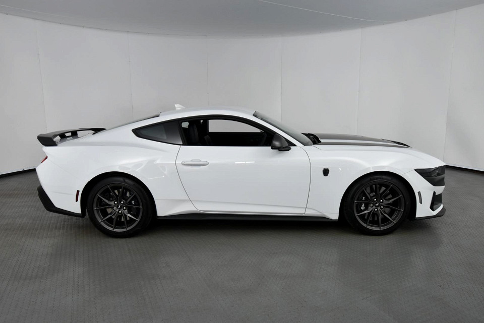 2026 FORD MUSTANG 5.0 DARK HORSE AT