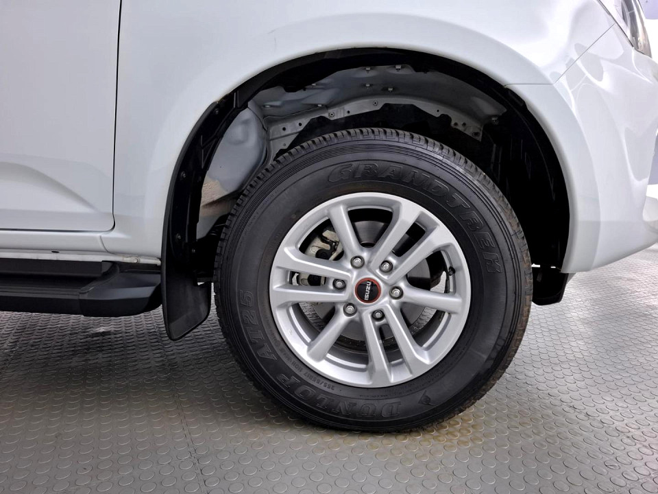 2025 ISUZU D-MAX 1.9 DDI E CAB HR LS AT