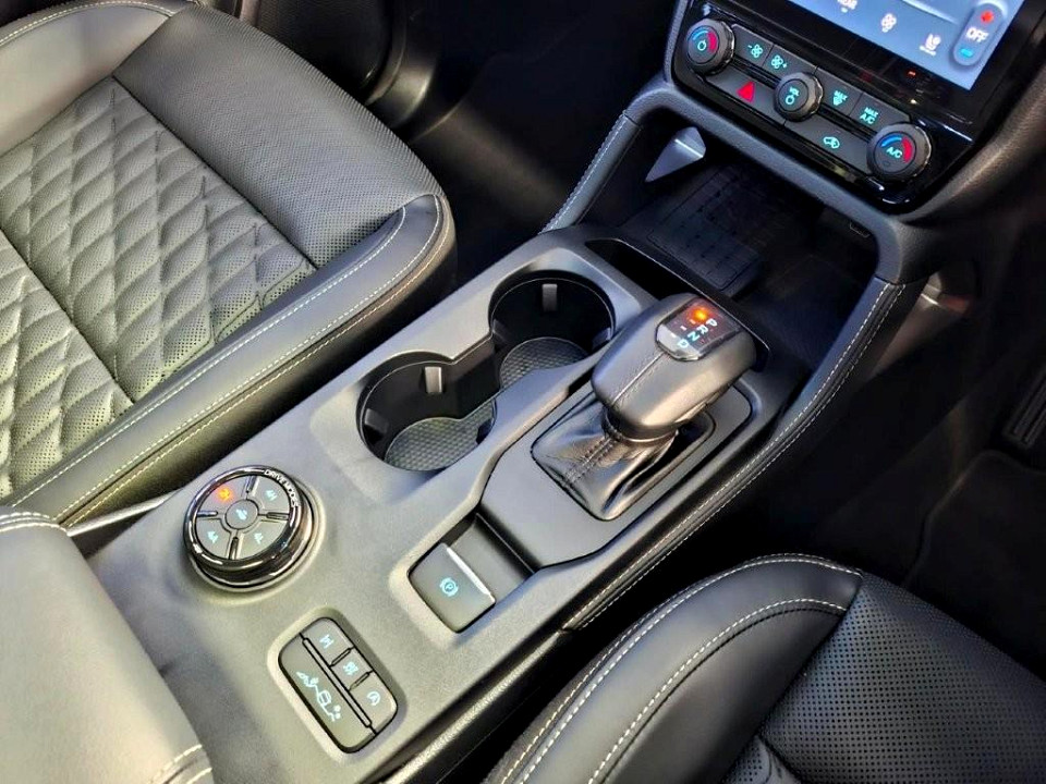2025 FORD EVEREST 3.0 PLATINUM AWD AT