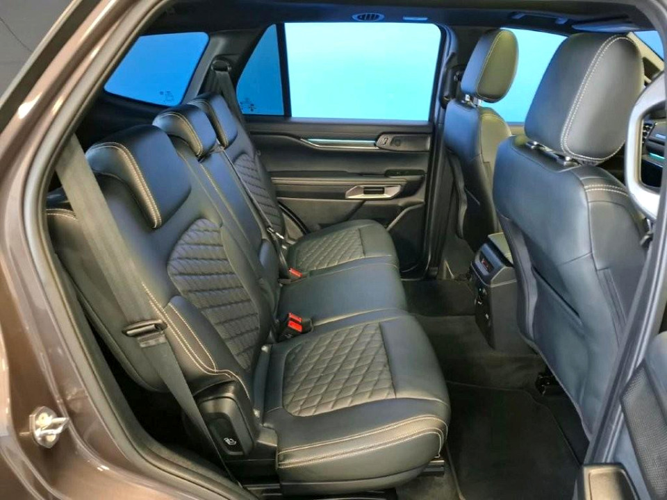 2025 FORD EVEREST 3.0 PLATINUM AWD AT