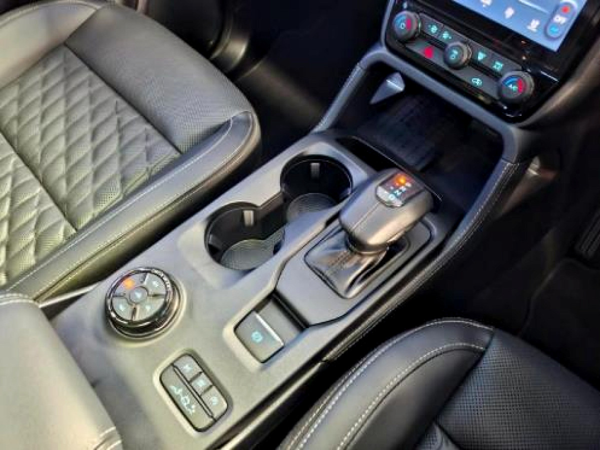 2025 FORD EVEREST 3.0 PLATINUM AWD AT