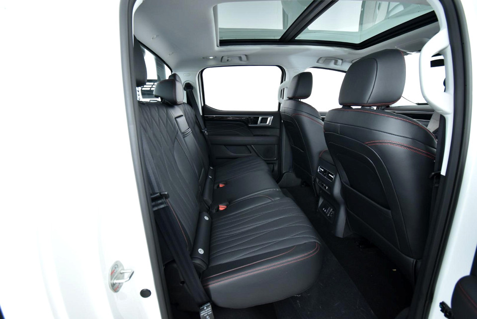2026 FOTON TUNLAND V7 2.0D VLX D CAB 4X2 AT