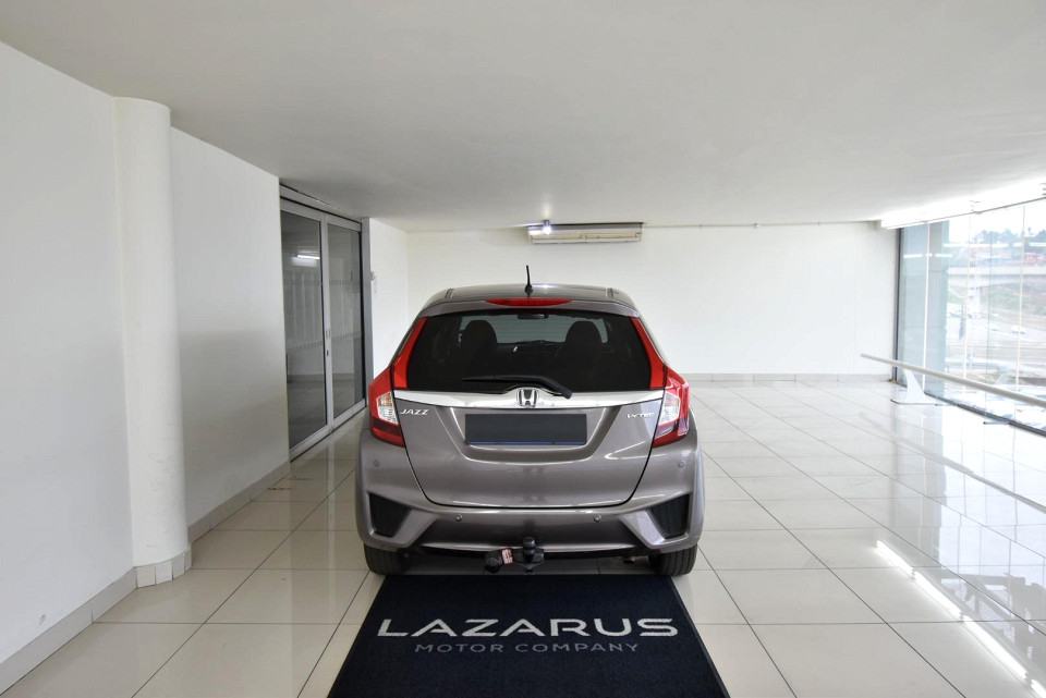 2017 HONDA JAZZ 1.5 DYNAMIC CVT