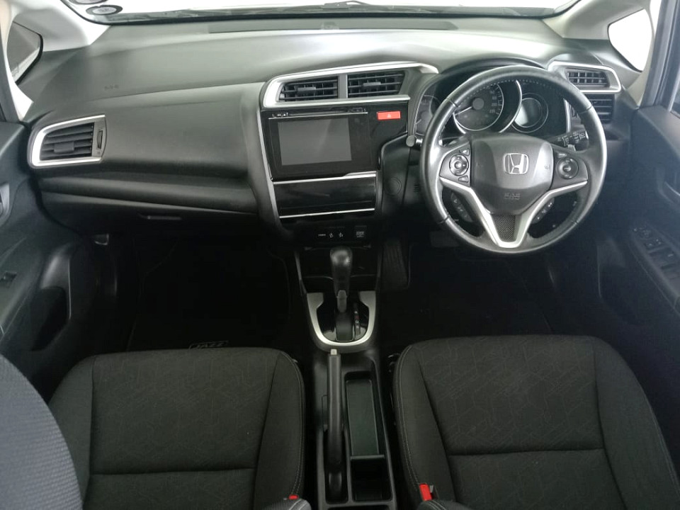 2017 HONDA JAZZ 1.5 DYNAMIC CVT