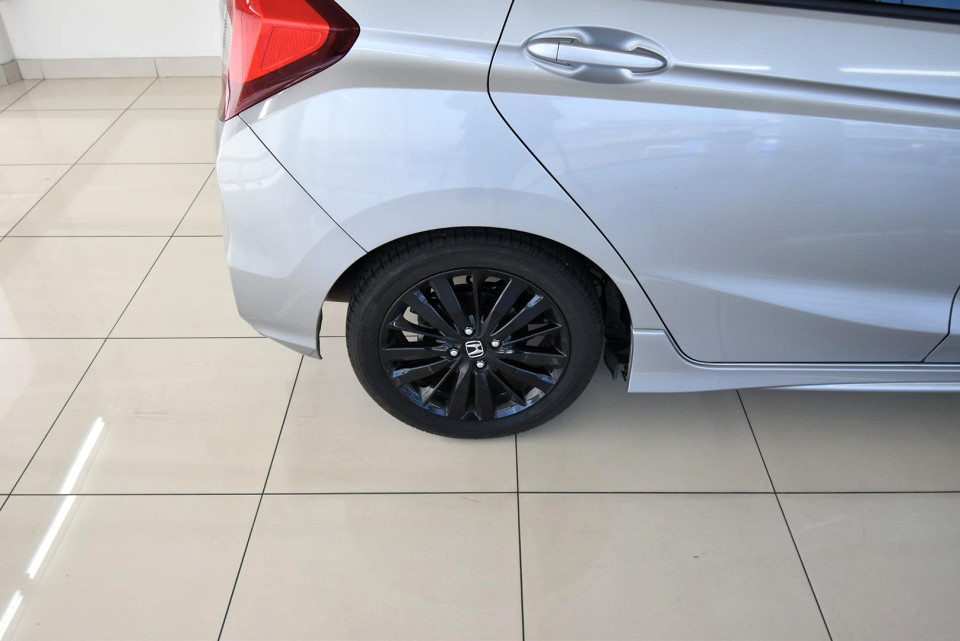 2021 HONDA JAZZ 1.5 SPORT CVT