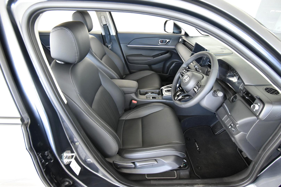 2025 HONDA HR-V 1.5 ELEGANCE CVT