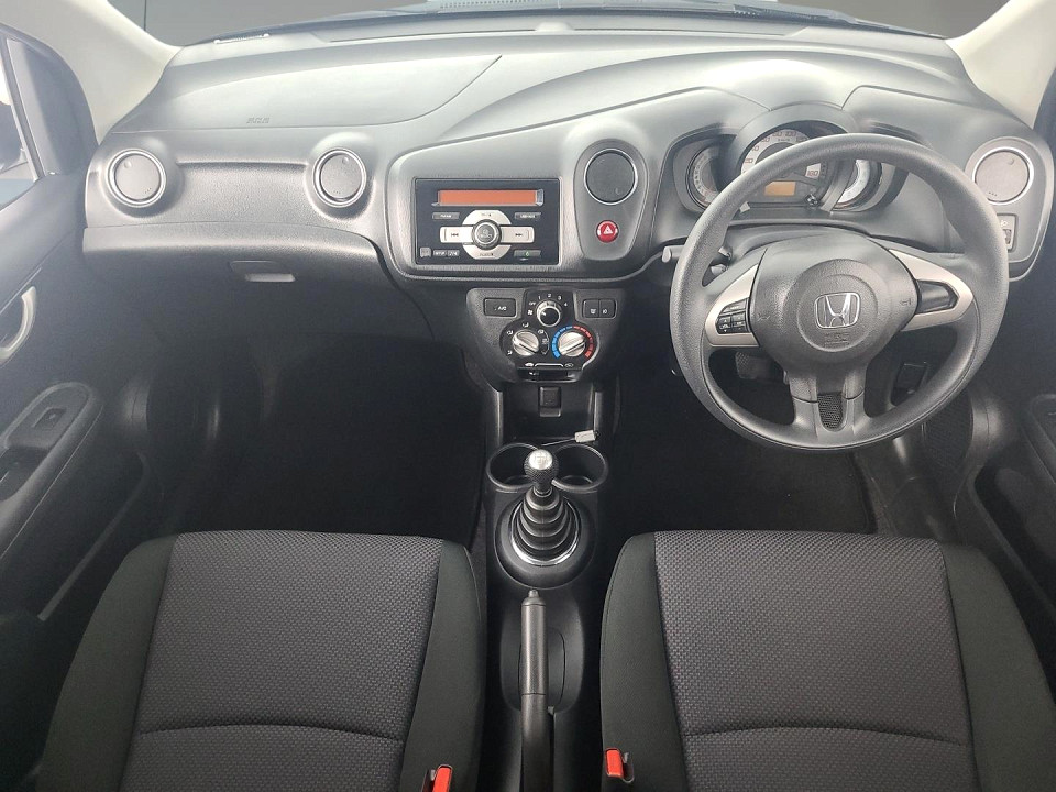 2015 HONDA BRIO 1.2 COMFORT