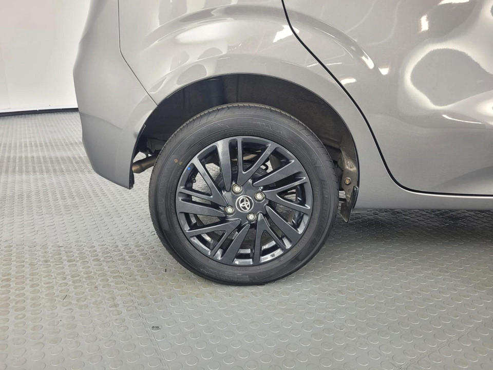 2024 TOYOTA VITZ 1.0 XR