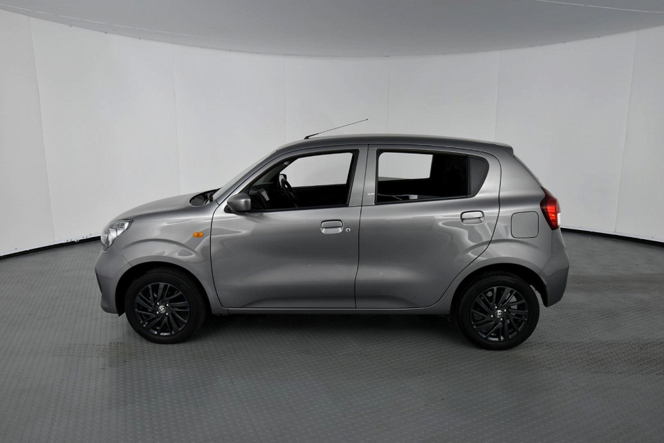 2024 TOYOTA VITZ 1.0 XR