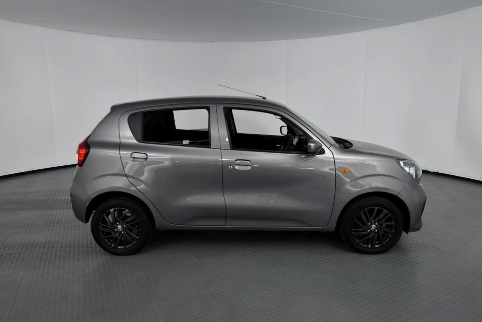 2024 TOYOTA VITZ 1.0 XR