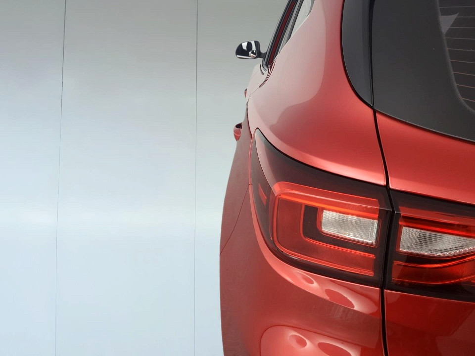 2025 MG ZS 1.5 LUXURY AT