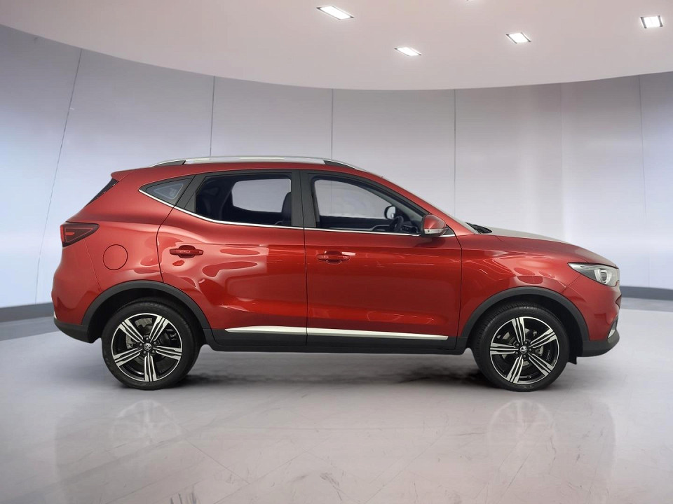 2025 MG ZS 1.5 LUXURY AT