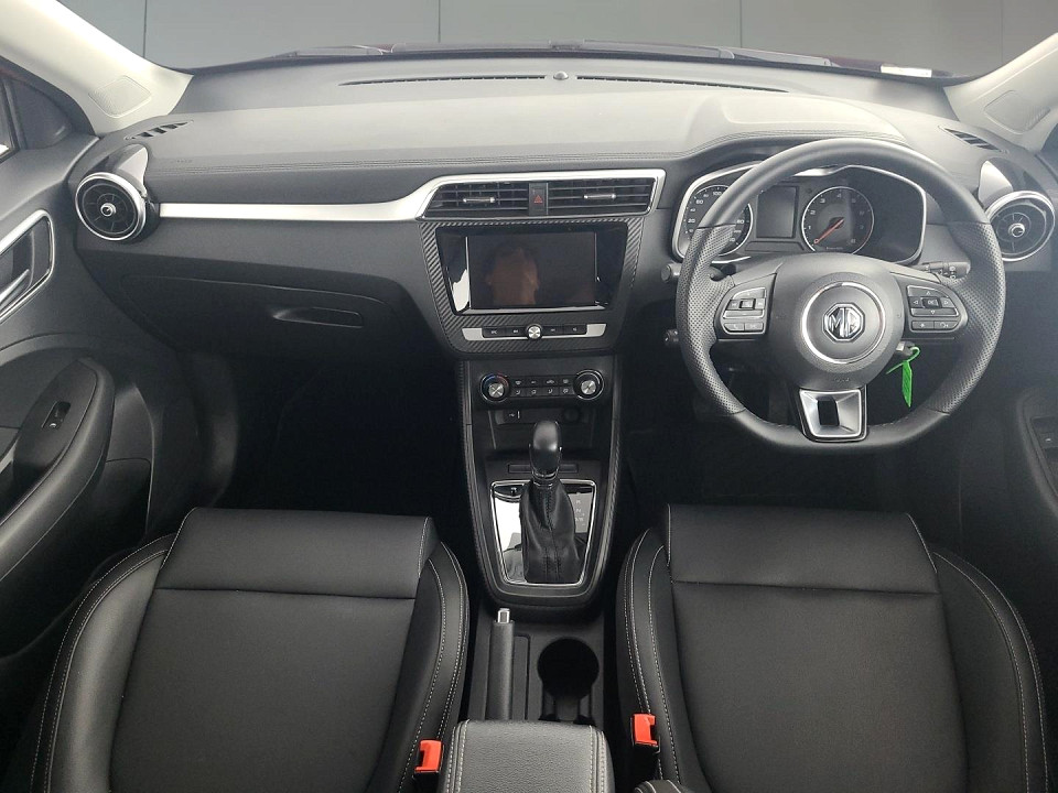 2025 MG ZS 1.5 LUXURY AT