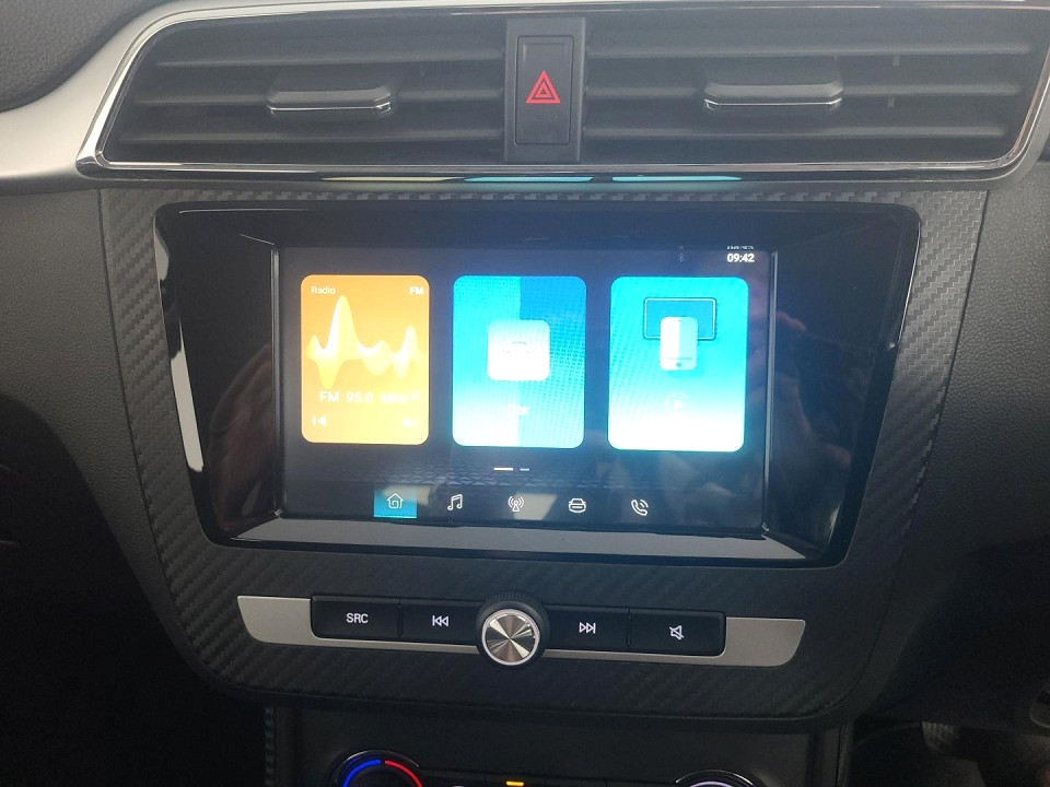 2025 MG ZS 1.5 LUXURY AT