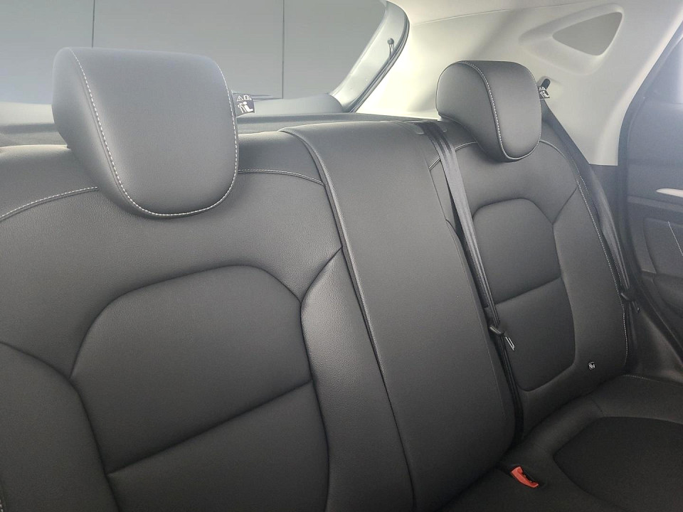 2025 MG ZS 1.5 LUXURY AT