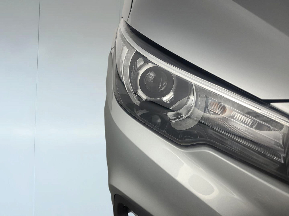 2025 MG ZS 1.5 LUXURY AT