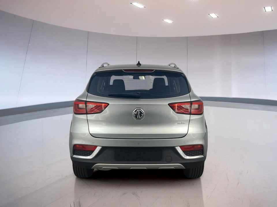 2025 MG ZS 1.5 LUXURY AT