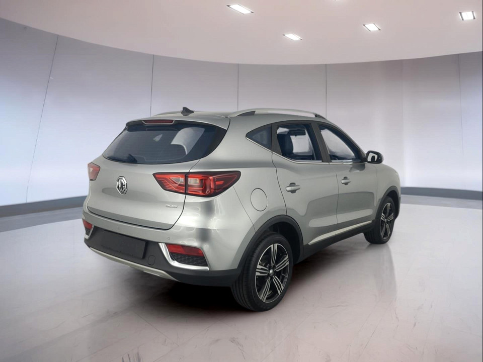 2025 MG ZS 1.5 LUXURY AT