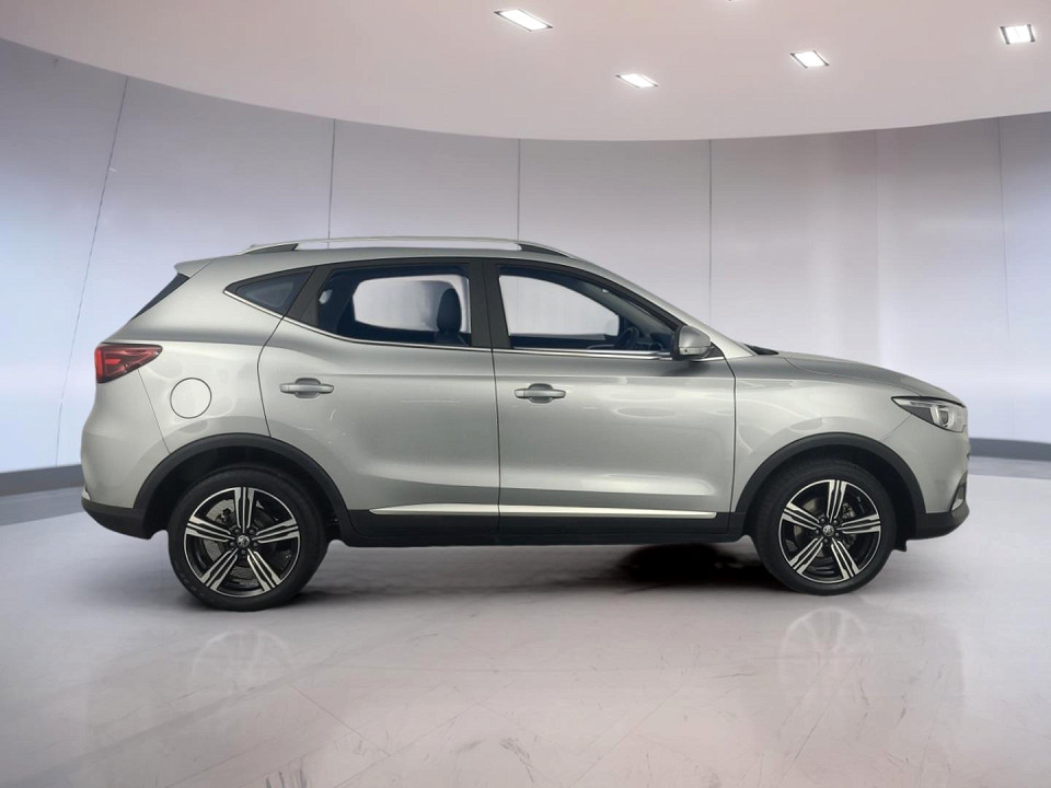 2025 MG ZS 1.5 LUXURY AT