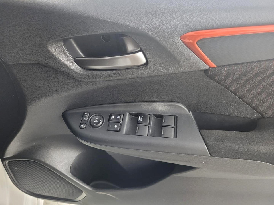 2018 HONDA JAZZ 1.5 SPORT CVT