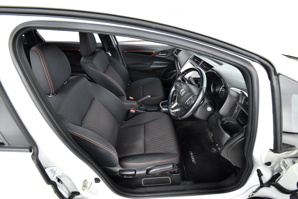 2018 HONDA JAZZ 1.5 SPORT CVT