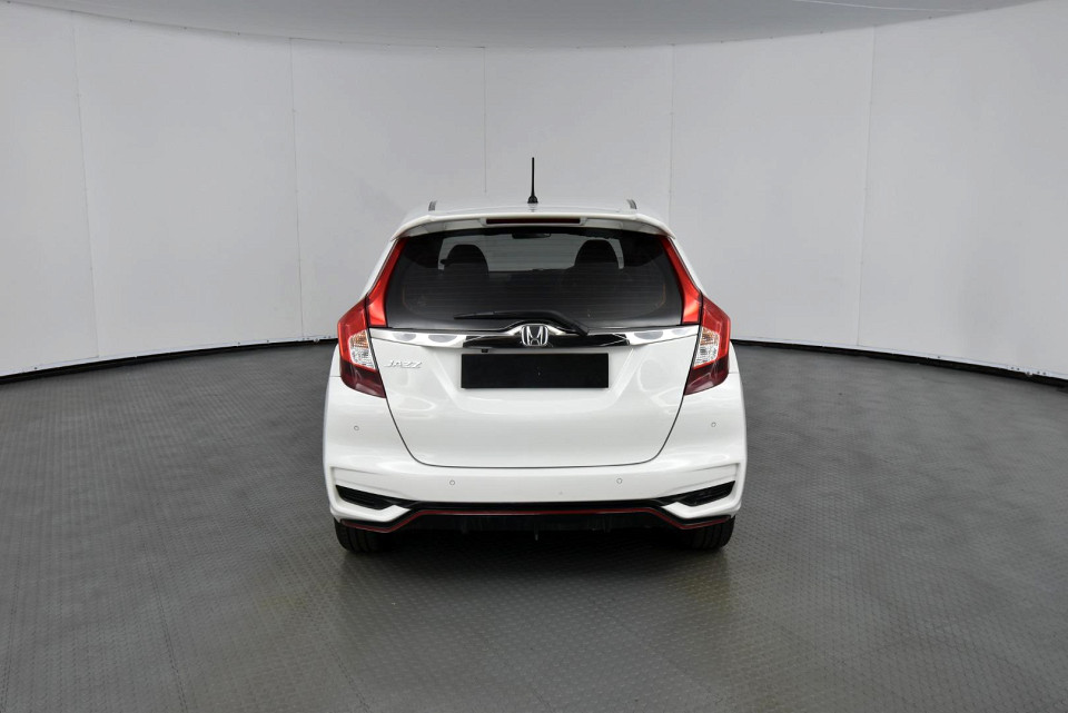 2018 HONDA JAZZ 1.5 SPORT CVT