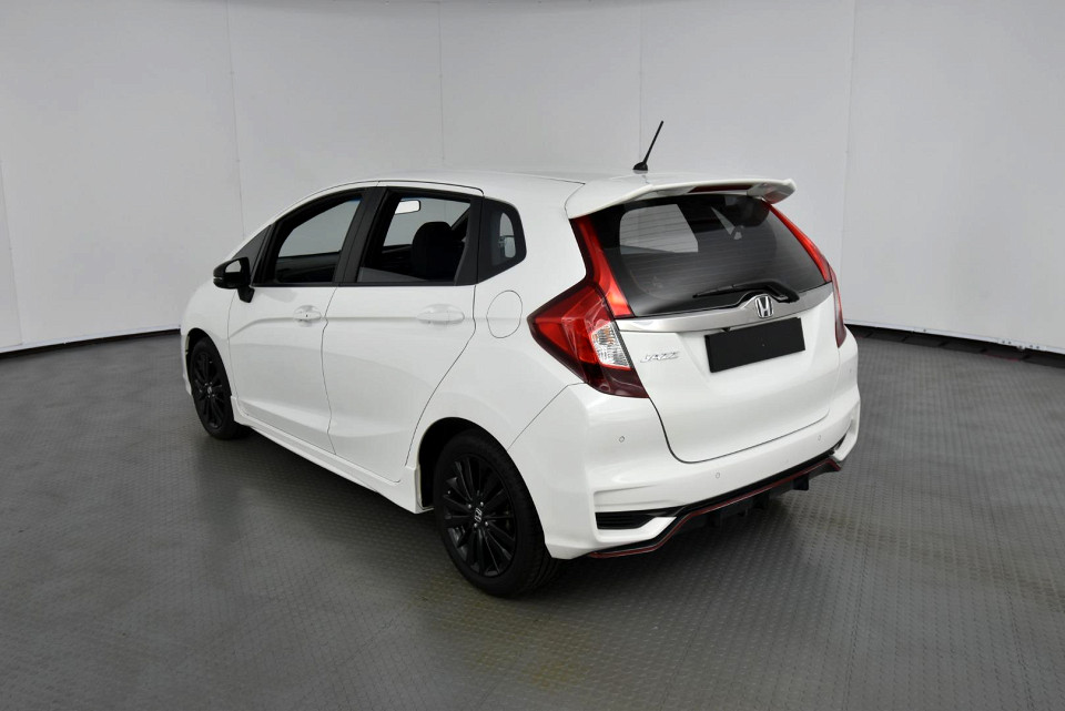2018 HONDA JAZZ 1.5 SPORT CVT