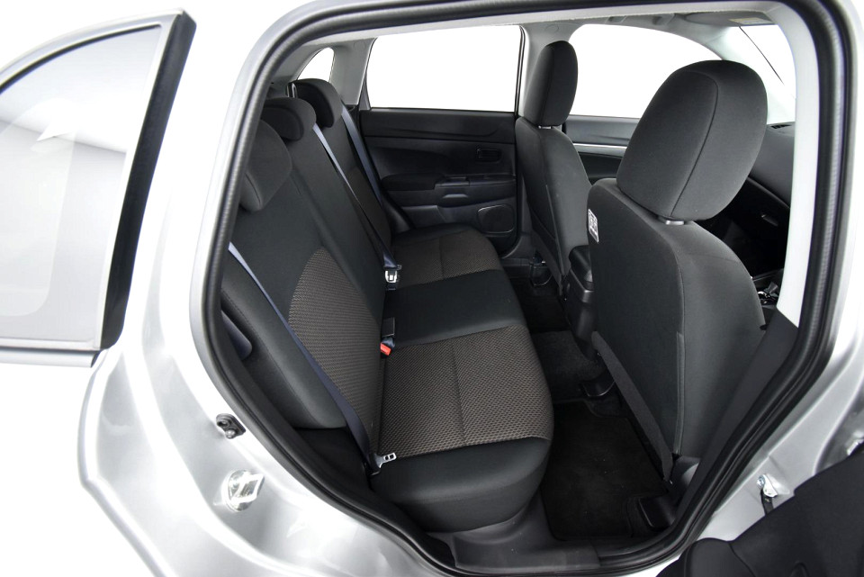 2024 MITSUBISHI ASX 2.0 ES CVT