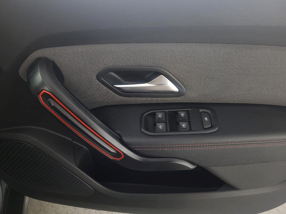 2019 RENAULT DUSTER 1.5dCI TECHROAD EDC 4X2