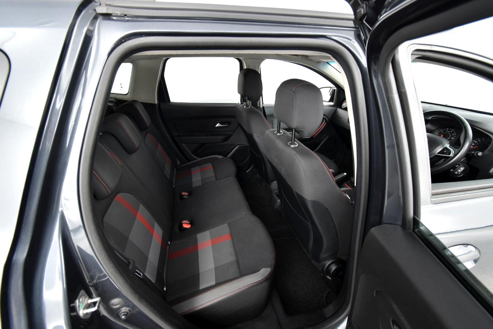 2019 RENAULT DUSTER 1.5dCI TECHROAD EDC 4X2