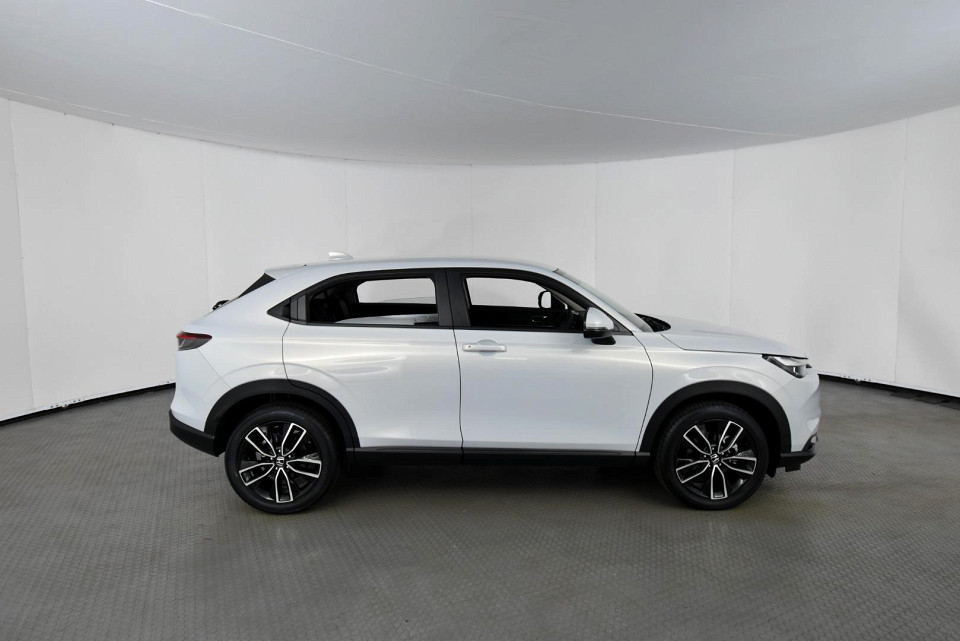 2025 HONDA HR-V 1.5 ELEGANCE CVT