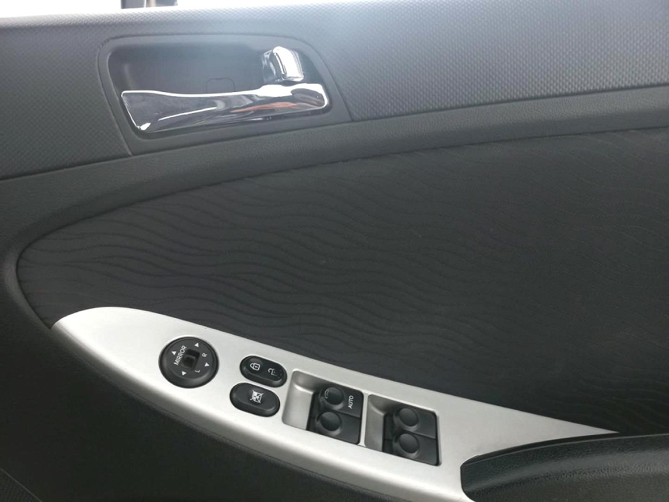 2013 HYUNDAI ACCENT 1.6 FLUID AT