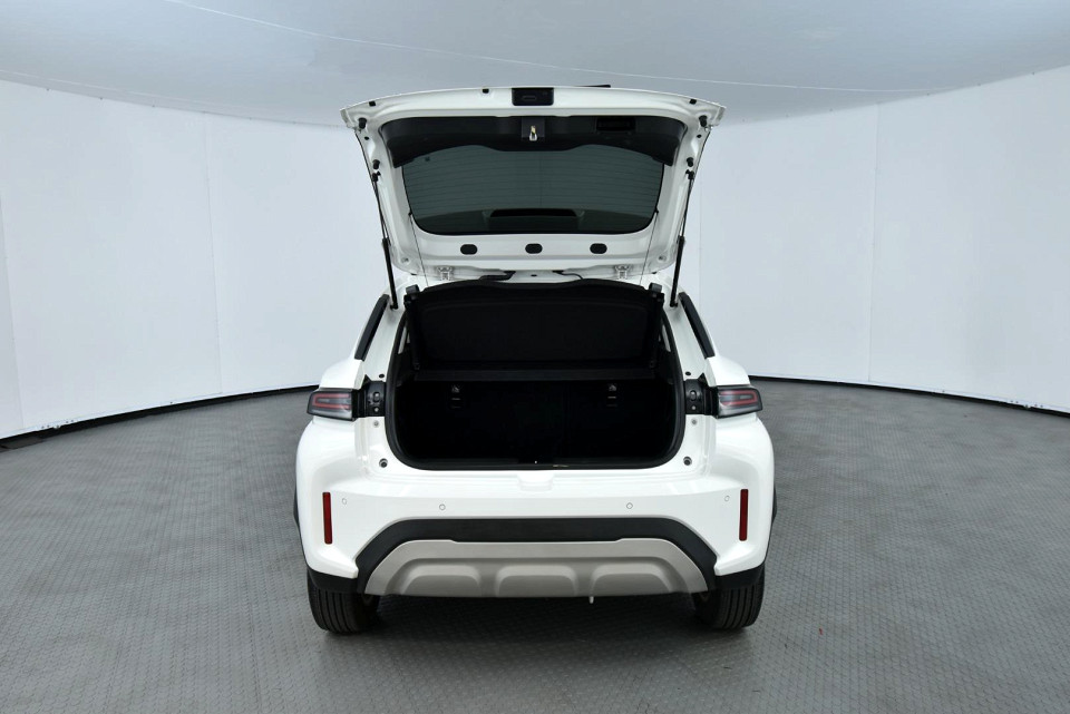2025 TOYOTA STARLET CROSS 1.5 Xr