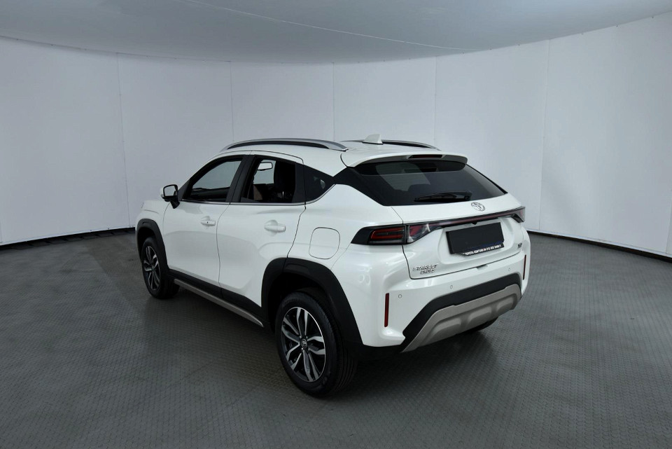 2025 TOYOTA STARLET CROSS 1.5 Xr