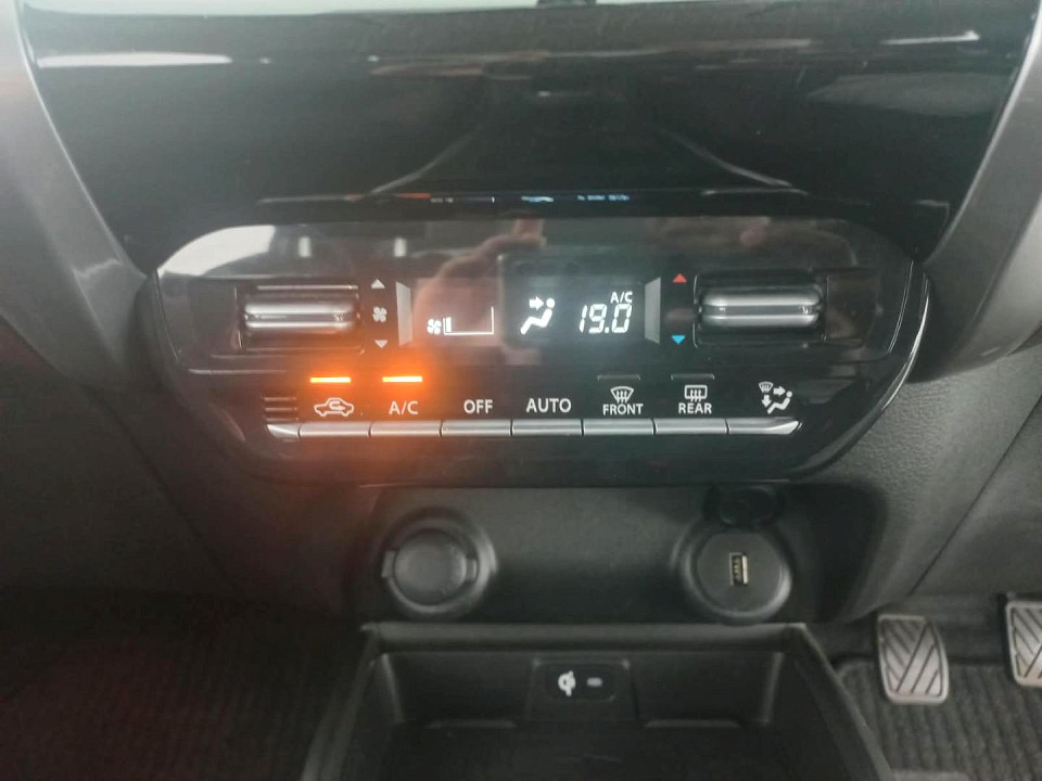 2025 TOYOTA STARLET CROSS 1.5 Xr