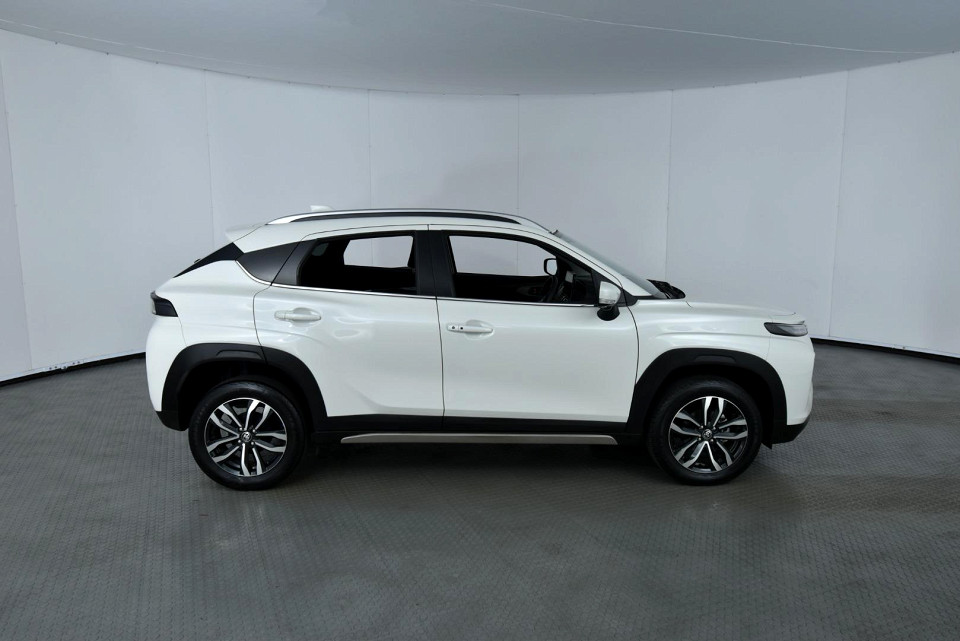 2025 TOYOTA STARLET CROSS 1.5 Xr