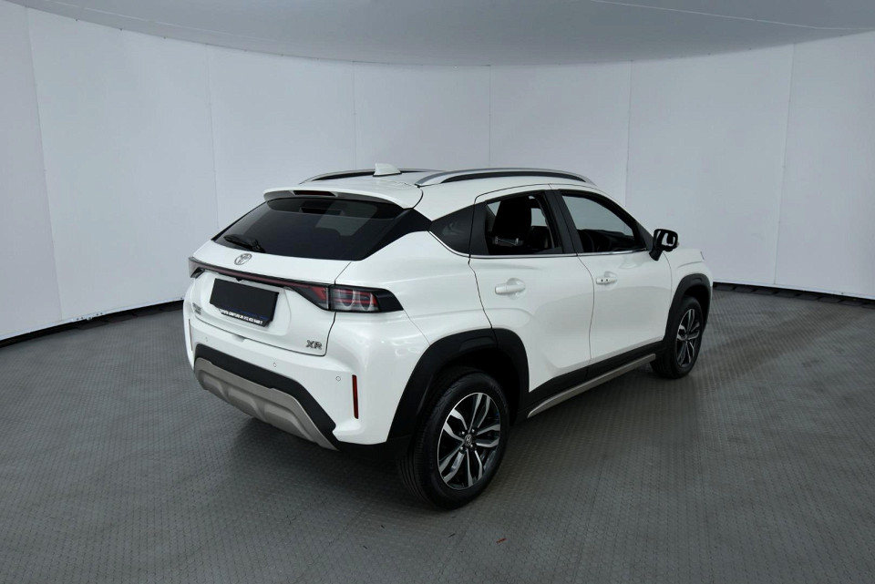 2025 TOYOTA STARLET CROSS 1.5 Xr