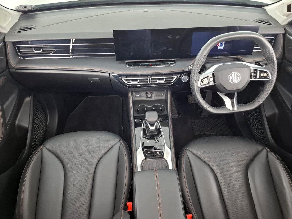 2025 MG HS 2.0T LUXURY AT