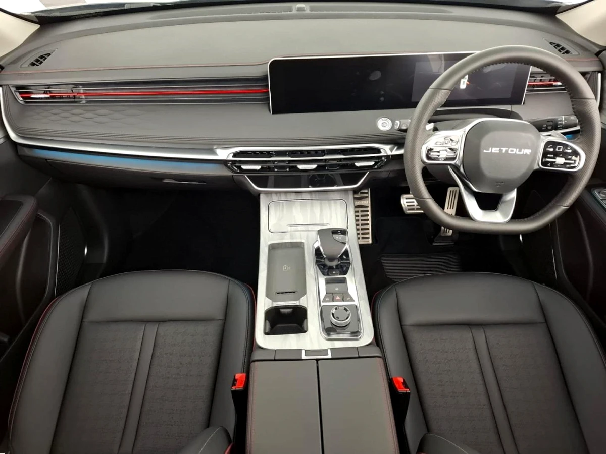 2025 JETOUR X70 PLUS 1.5T DELUXE