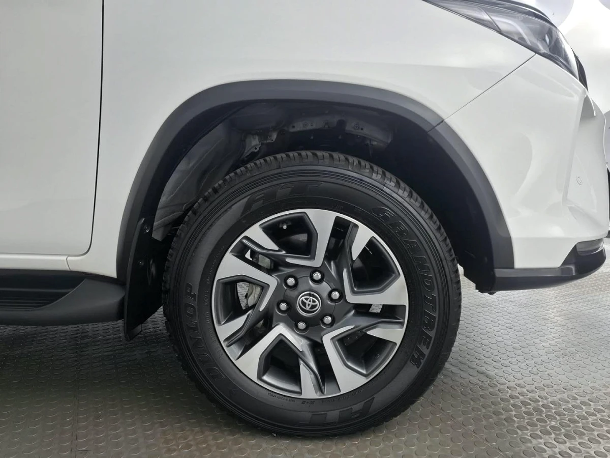 2025 TOYOTA FORTUNER 2.8 GD-6 RB AT