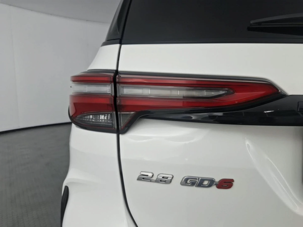 2025 TOYOTA FORTUNER 2.8 GD-6 RB AT