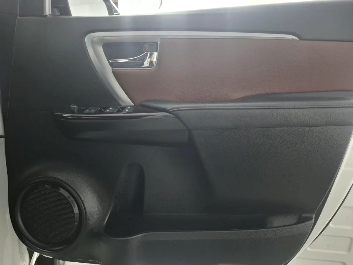 2025 TOYOTA FORTUNER 2.8 GD-6 RB AT