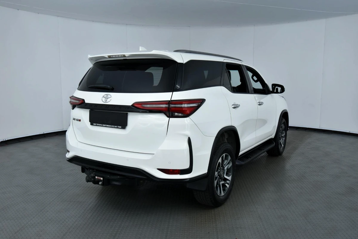 2025 TOYOTA FORTUNER 2.8 GD-6 RB AT