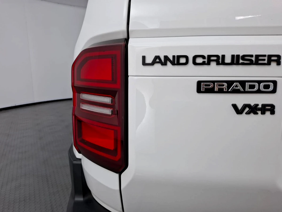 2025 TOYOTA LAND CRUISER PRADO 2.8 GD VX-R