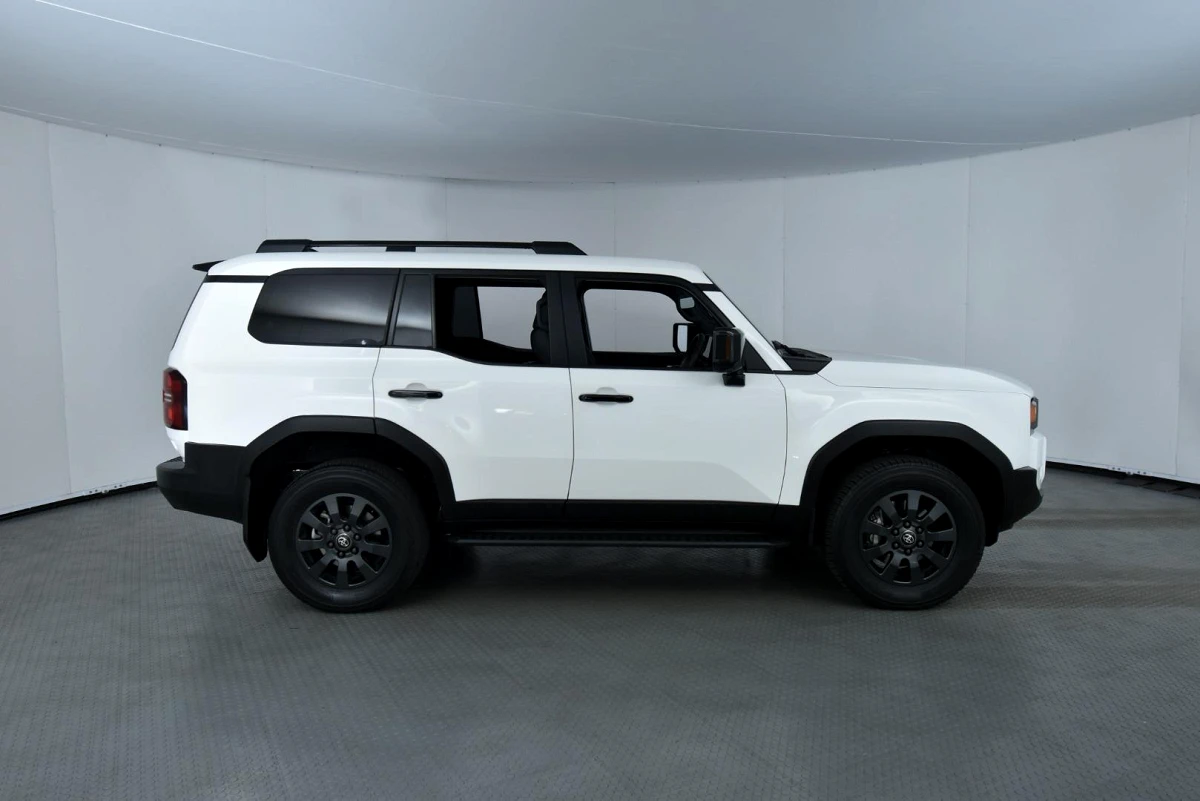 2025 TOYOTA LAND CRUISER PRADO 2.8 GD VX-R